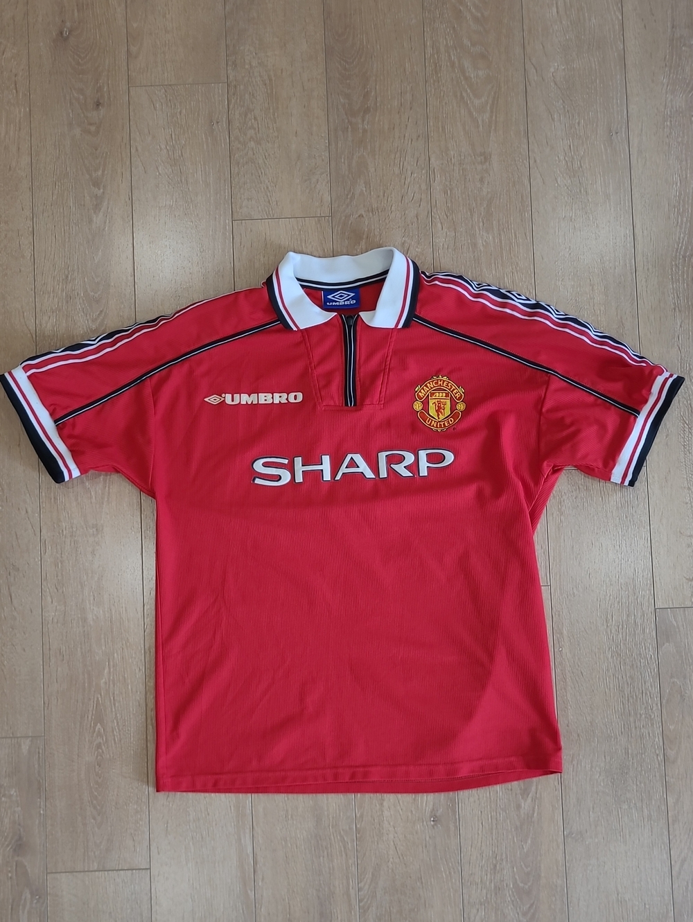 Vintage 1998-1999 Umbro Manchester United Home Jersey